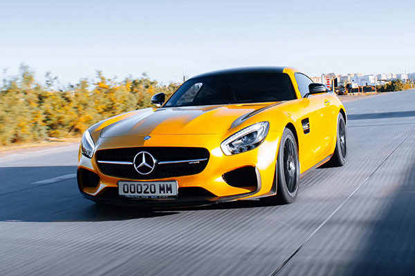 Mercedes na pneumatikách Goodyear