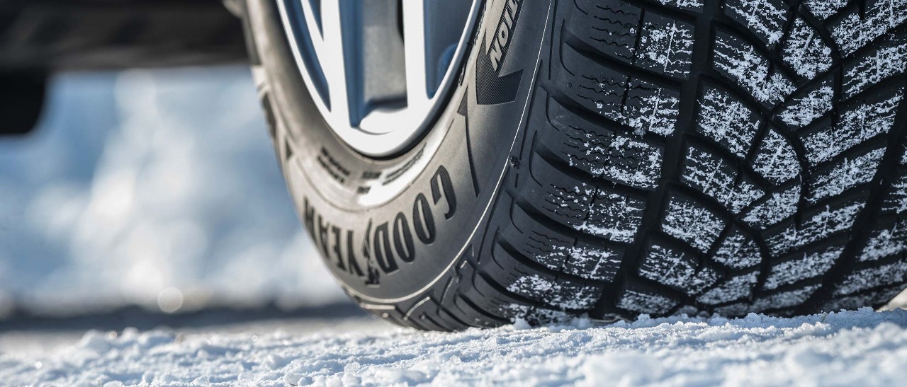 Goodyear tyre on winter snow