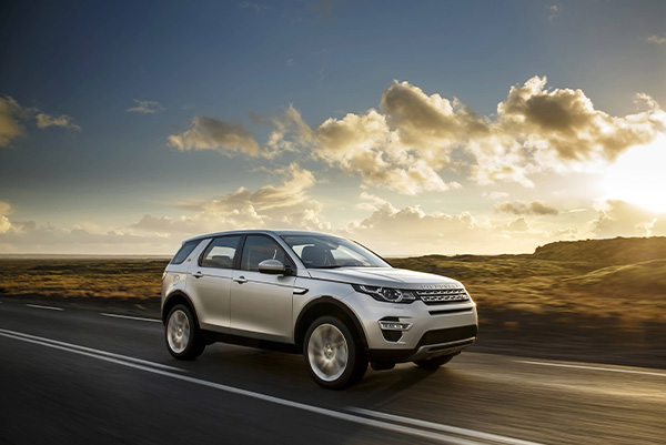 Land Rover équipée de pneumatiques Goodyear