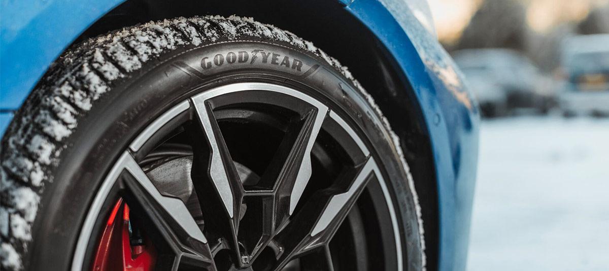 Goodyear tyre UltraGrip Performance 3