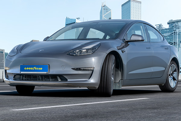Tesla op Goodyear banden