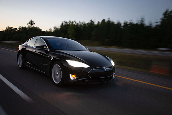 Tesla op Goodyear banden